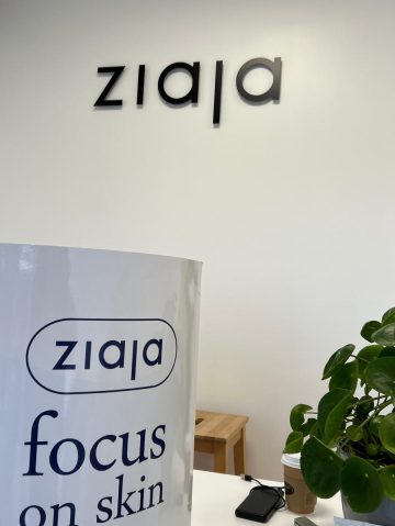 Graphix Ziaja sign 2